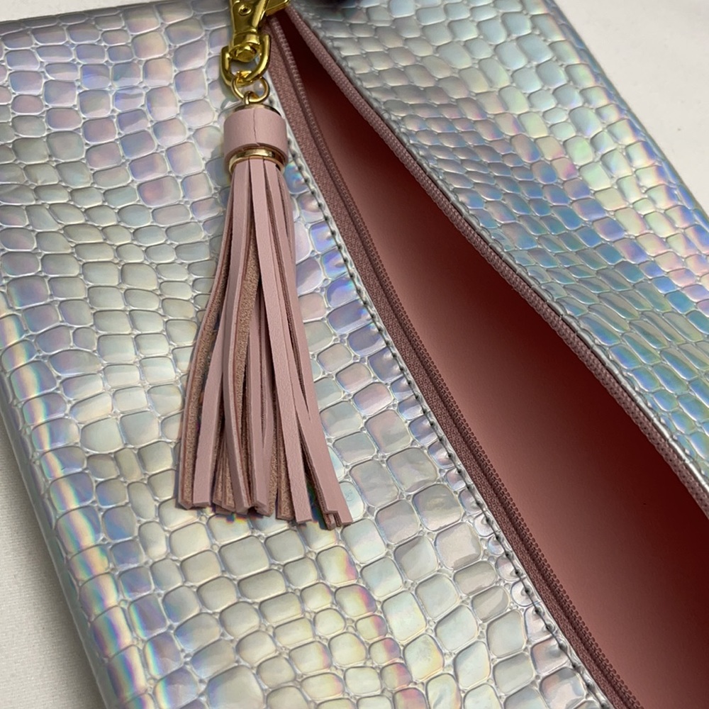 NWT! Holographic Gator Medium Makeup Junkie